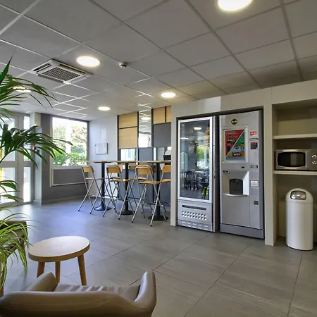 Sud 1 Palais Des Congres Hotel 2*