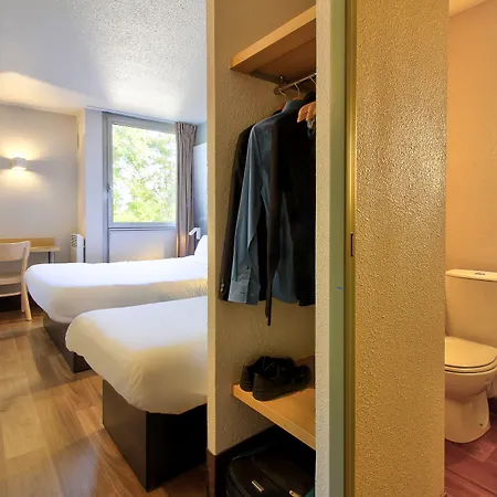 Hotel Sud 1 Palais Des Congrès 2*