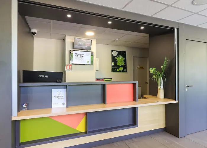 Sud 1 Palais Des Congres Hotel 2*