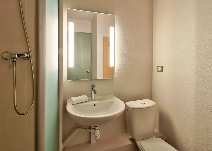 Hotel Sud 1 Palais Des Congres 2*