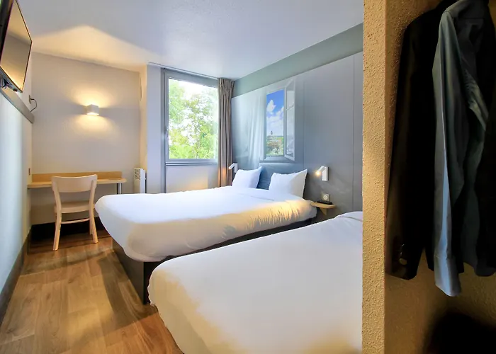 Hotel Sud 1 Palais Des Congres 2*