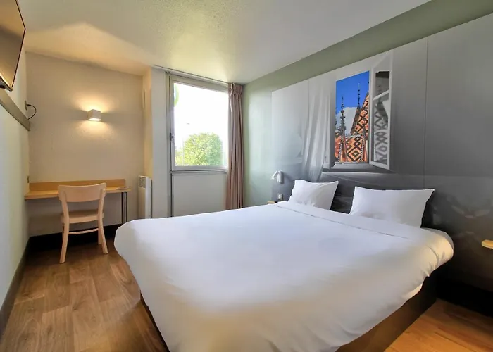 Sud 1 Palais Des Congres Бон