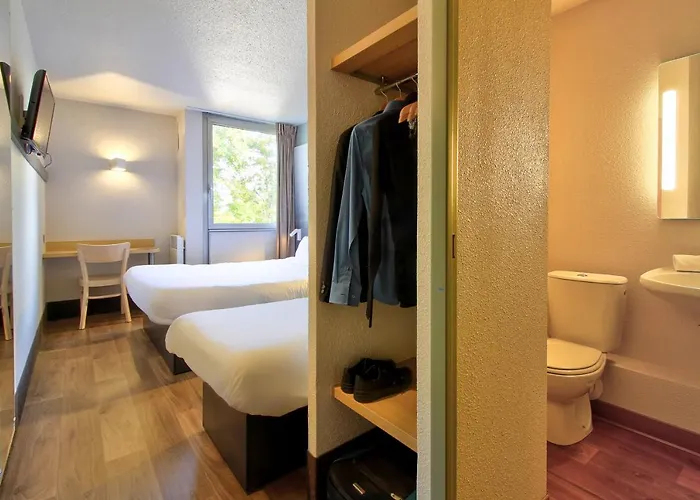 Отель Sud 1 Palais Des Congres Бон